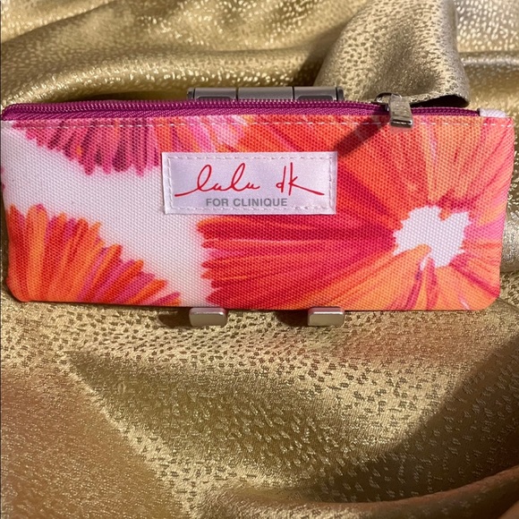 🔴 Discounted SHIPPING 🌷Clinique Set - Picture 7 of 9